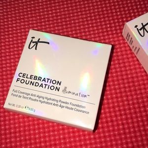 IT Cosmetics celebration foundation (illumination)